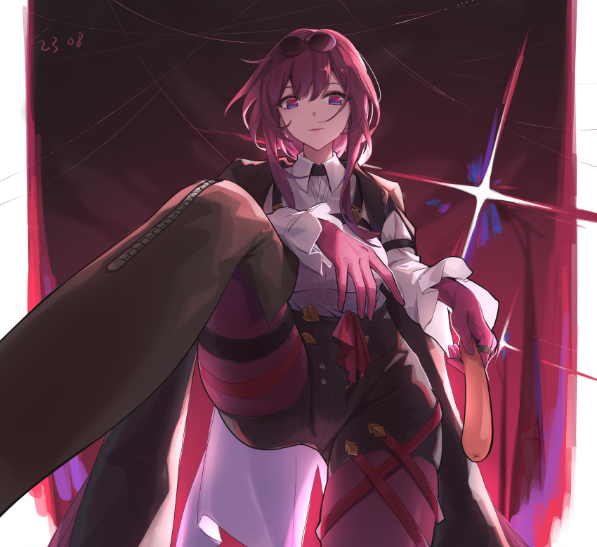 1girl, absurdres, black_boots, black_shorts, boots, chinese_commentary, commentary, ejieaa