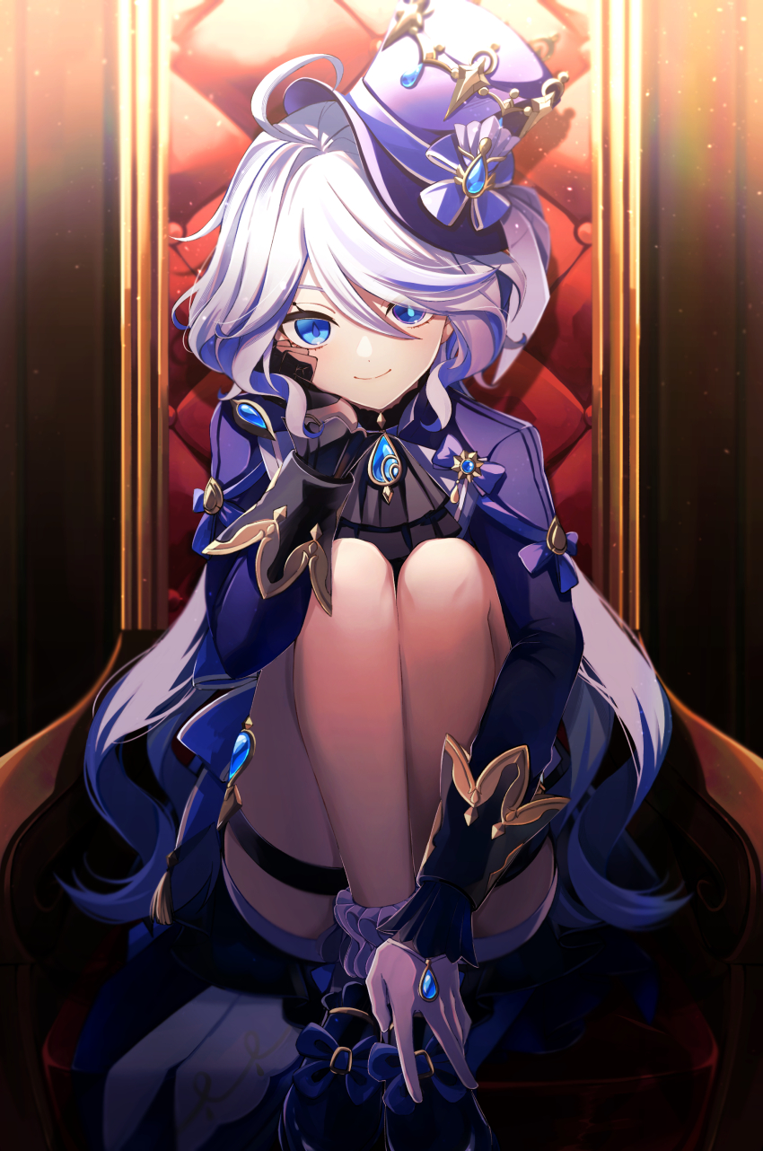 1girl, absurdres, ahoge, ascot, black_ascot, black_gloves, blue_eyes, blue_hair, blue_hat, blue_jacket, furina_(genshin_impact), genshin_impact, gloves, hair_between_eyes, hat, highres, jacket, knees, light_blue_hair, long_hair, long_sleeves, looking_at_viewer, low_twintails, multicolored_hair, smile, solo, thighs, top_hat, twintails, very_long_hair, white_gloves, white_hair, yanagida_shiina