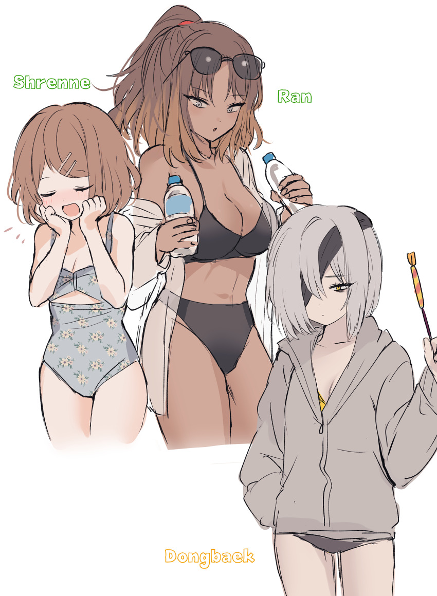3girls, absurdres, bandage_over_one_eye, bandages, bikini, blue_eyes, blush, bottle, brown_hair, character_name, commentary, dark-skinned_female, dark_skin, dongbaek_(project_moon), eyewear_on_head, grey_hair, grey_hoodie, hair_ornament, hairclip, high_ponytail, highres, hood, hoodie, limbus_company, migishita, multiple_girls, ponytail, project_moon, ran_(project_moon), short_hair, shrenne_(project_moon), sunglasses, swimsuit, water_bottle, yellow_eyes, yuri, zipper