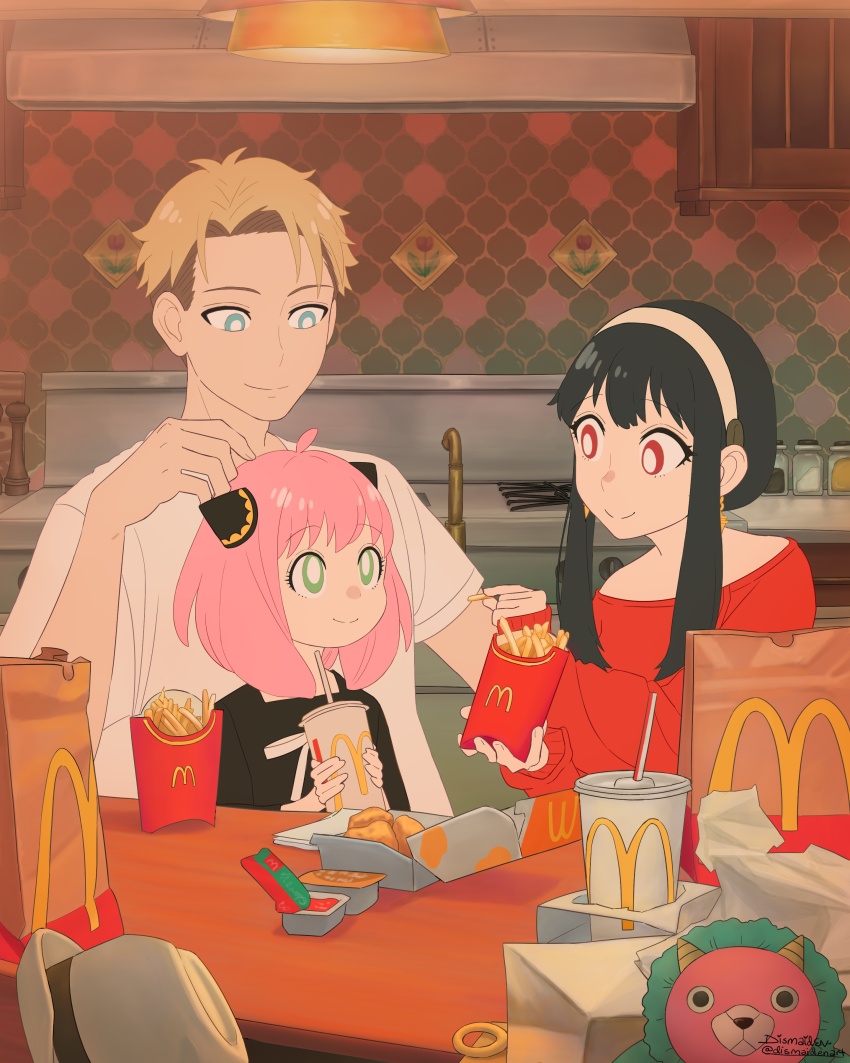 1boy, 2girls, absurdres, adoptive_parent_and_adoptive_child, anachronism, anya_(spy_x_family), aqua_eyes, bag