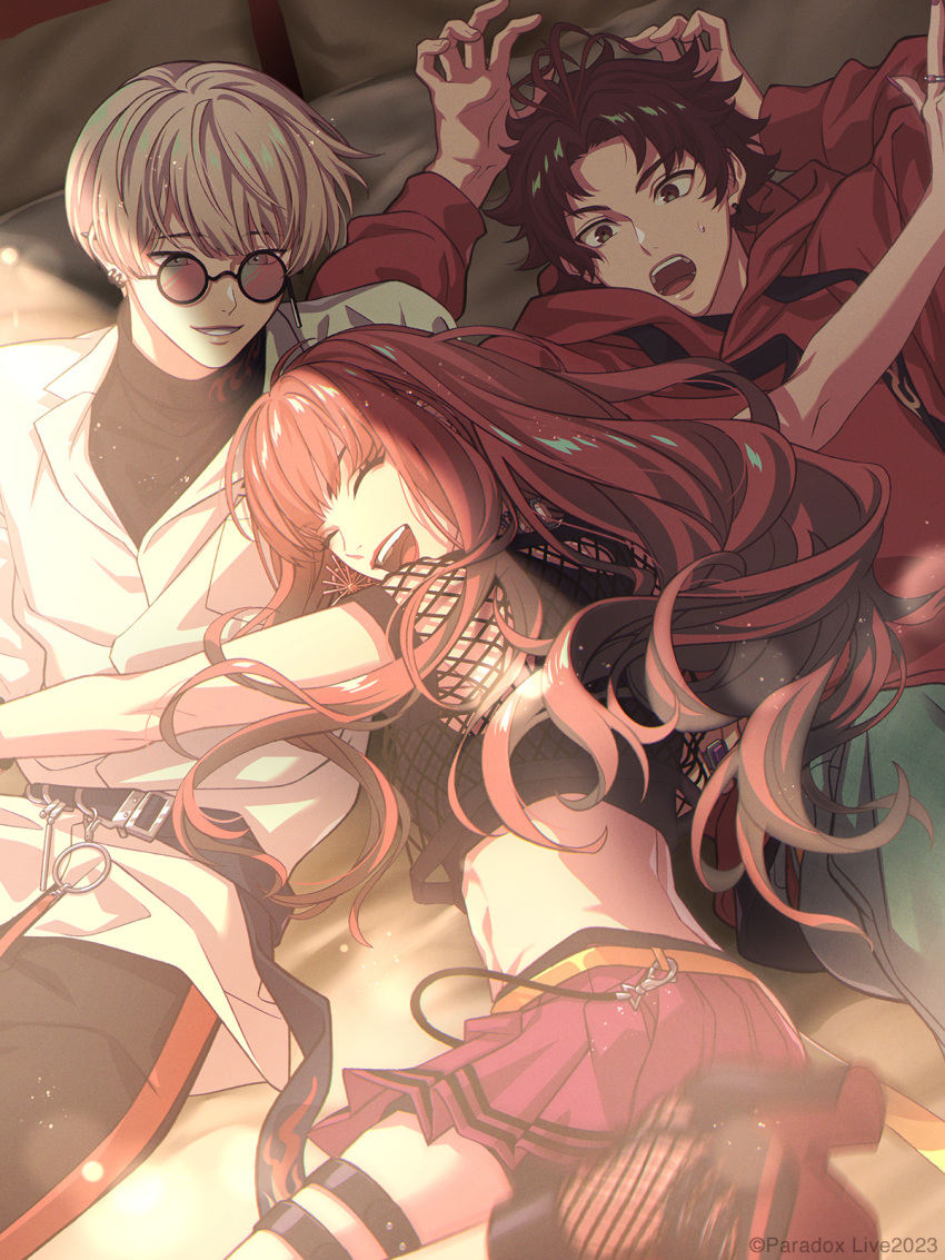 1other, 2boys, anne_faulkner, bae_(paradox_live), highres, long_hair, long_sleeves, looking_at_another