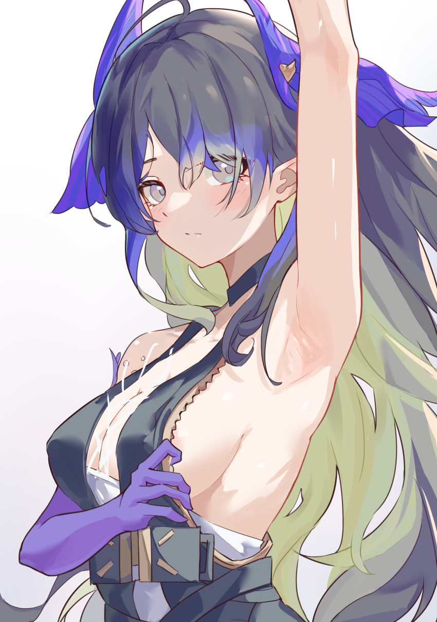 1girl, absurdres, arknights, arm_up, armpits, black_dress, black_hair, blue_eyes, breasts, closed_mouth, dress, gradient_background, gradient_hair, highmore_(arknights), highres, long_hair, looking_at_viewer, medium_breasts, multicolored_hair, no_bra, pointy_ears, sideboob, synzmayu, upper_body