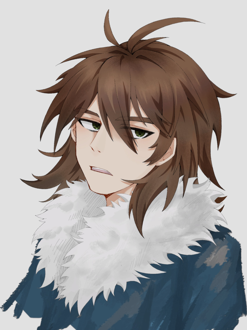 1boy, antenna_hair, blue_jacket, brown_hair, chinese_commentary, commentary_request, eyes_visible_through_hair, fur-trimmed_jacket