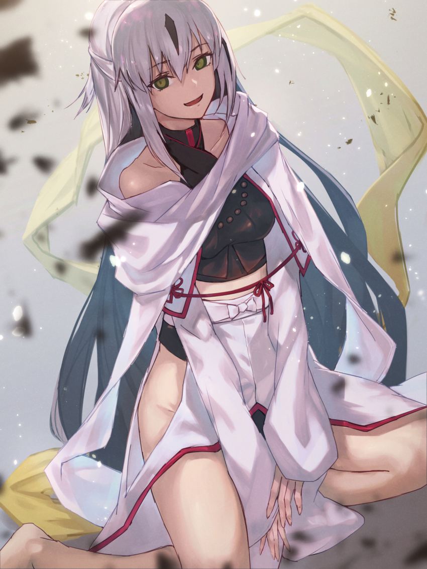 1girl, aito, bare_shoulders, black_hair, collarbone, fate/grand_order, fate_(series), full_body, highres, kneeling, long_sleeves, looking_at_viewer, multicolored_hair, nagao_kagetora_(fate), parted_lips, sash, simple_background, solo, streaked_hair, two-tone_hair, uesugi_kenshin_(fate), white_hair, yellow_sash