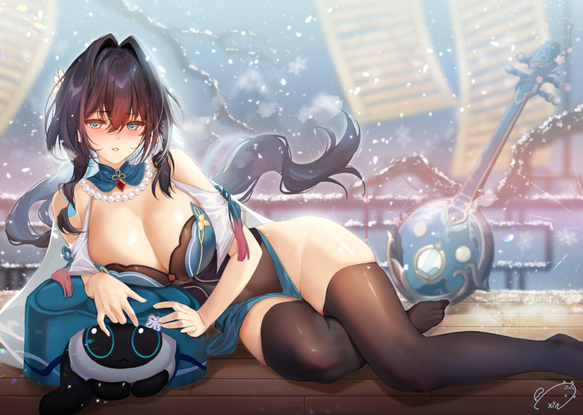 1girl, animalization, bare_shoulders, bead_necklace, beads, black_hair, black_thighhighs, blush, breasts, cleavage, clothing_cutout, foot_out_of_frame, green_eyes, hair_between_eyes, hair_intakes, honkai:_star_rail, honkai_(series), jewelry, large_breasts, long_hair, looking_at_viewer, lying, necklace, obiwan, on_side, parted_lips, person_and_animalization, ruan_mei_(honkai:_star_rail), ruan_mei_(lambda's_friend)_(honkai:_star_rail), shoulder_cutout, signature, solo, thighhighs, thighs, weisuoxin