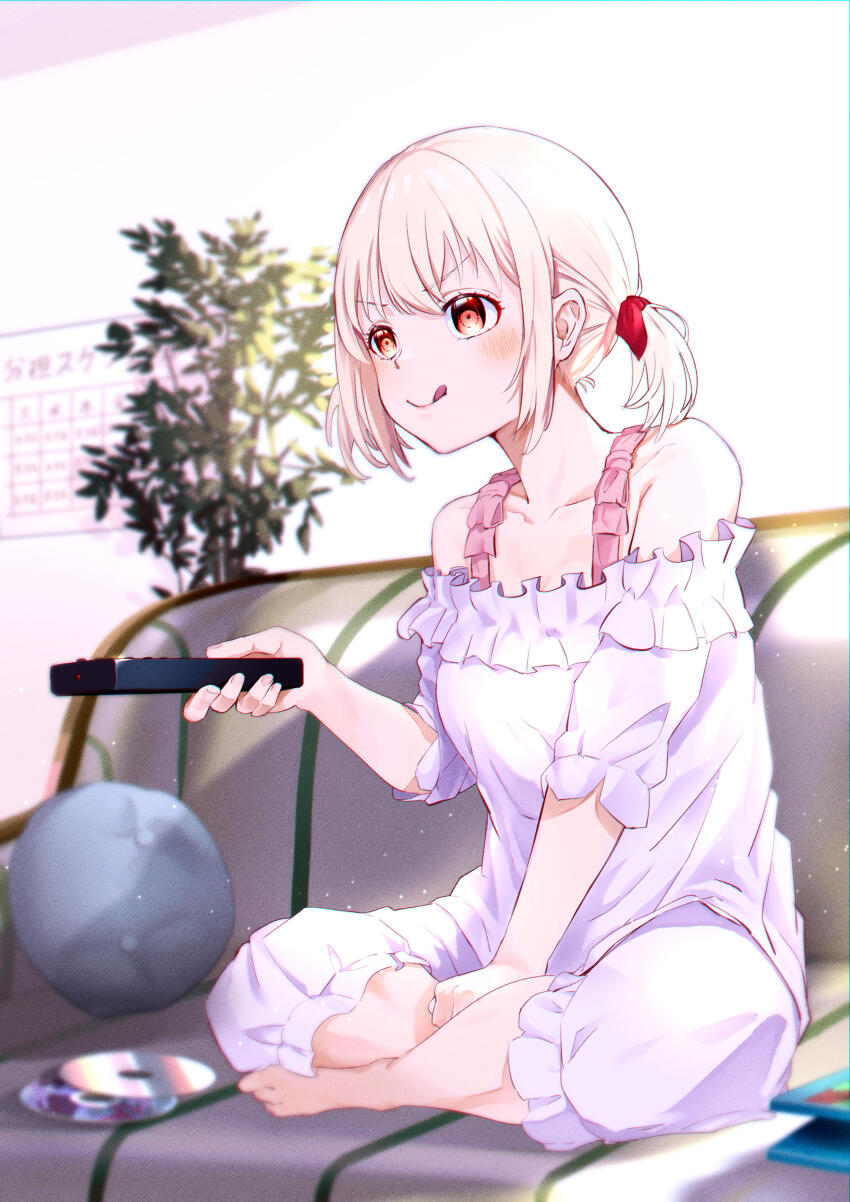 1girl, absurdres, alian2020, bare_shoulders, blonde_hair, blush, chromatic_aberration, closed_mouth