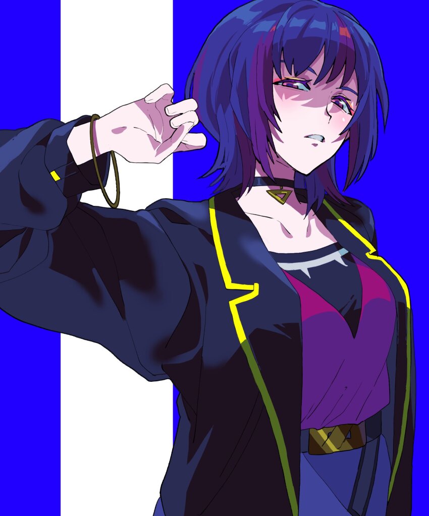 15_shoujo, 1girl, belt, black_belt, black_choker, black_jacket, blue_background, blue_hair, bracelet, breasts, choker, disgust, eyeshadow, frown, hand_up, highres, jacket, jewelry, long_sleeves, looking_at_viewer, makeup, medium_breasts, mimata_meme, multicolored_hair, open_clothes, open_jacket, pink_eyes, pink_shirt, purple_hair, shirt, short_hair, solo, streaked_hair, triangle, tsujii_luki, upper_body