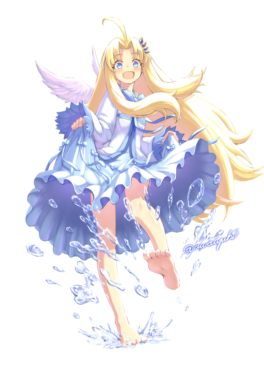 1girl, :d, ahoge, awaiyuhi, bad_id, bad_pixiv_id, barefoot, blonde_hair, blue_bow, blue_dress, blue_eyes, blush, bow, bowtie, clothes_lift, commentary_request, dress, feathered_wings, filo_(tate_no_yuusha_no_nariagari), full_body, hair_ornament, highres, long_hair, long_sleeves, looking_at_viewer, open_mouth, simple_background, skirt, skirt_lift, smile, solo, splashing, standing, standing_on_one_leg, tate_no_yuusha_no_nariagari, water, white_background, white_dress, white_wings, wing_hair_ornament, wings
