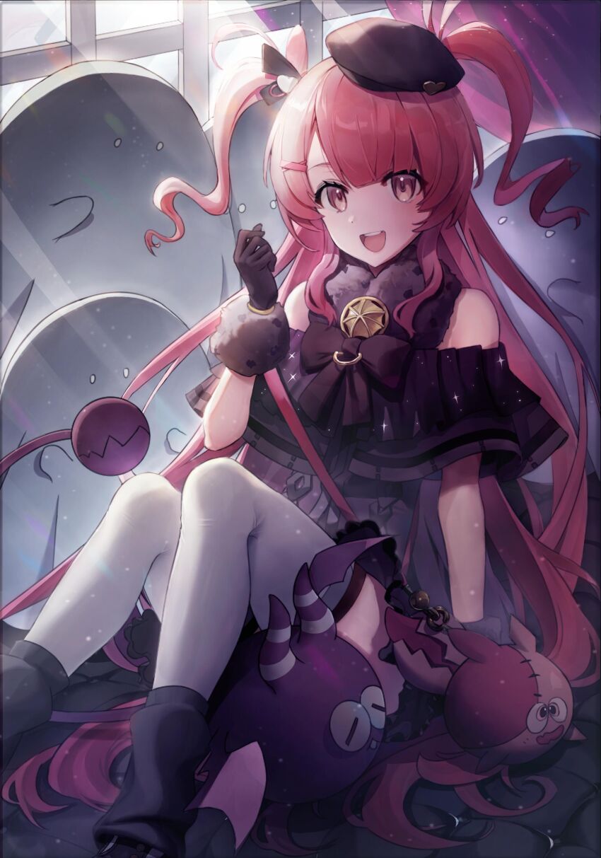 1girl, absurdres, alchemy_stars, beret, black_capelet, black_dress, black_footwear, black_gloves, black_hat, capelet, couch, creature, dress, eyebrows_hidden_by_hair, feet_out_of_frame, flat_chest, frilled_dress, frills, fur_collar, fur_cuffs, ghost, gloves, hair_between_eyes, hand_on_ground, hat, highres, indoors, knees_up, lilica_(alchemy_stars), long_hair, looking_at_viewer, meidi1016, on_couch, open_mouth, pink_eyes, pink_hair, sitting, sleeveless, sleeveless_dress, smile, solo, teeth, thighhighs, two_side_up, upper_teeth_only, very_long_hair, white_thighhighs, window_shadow