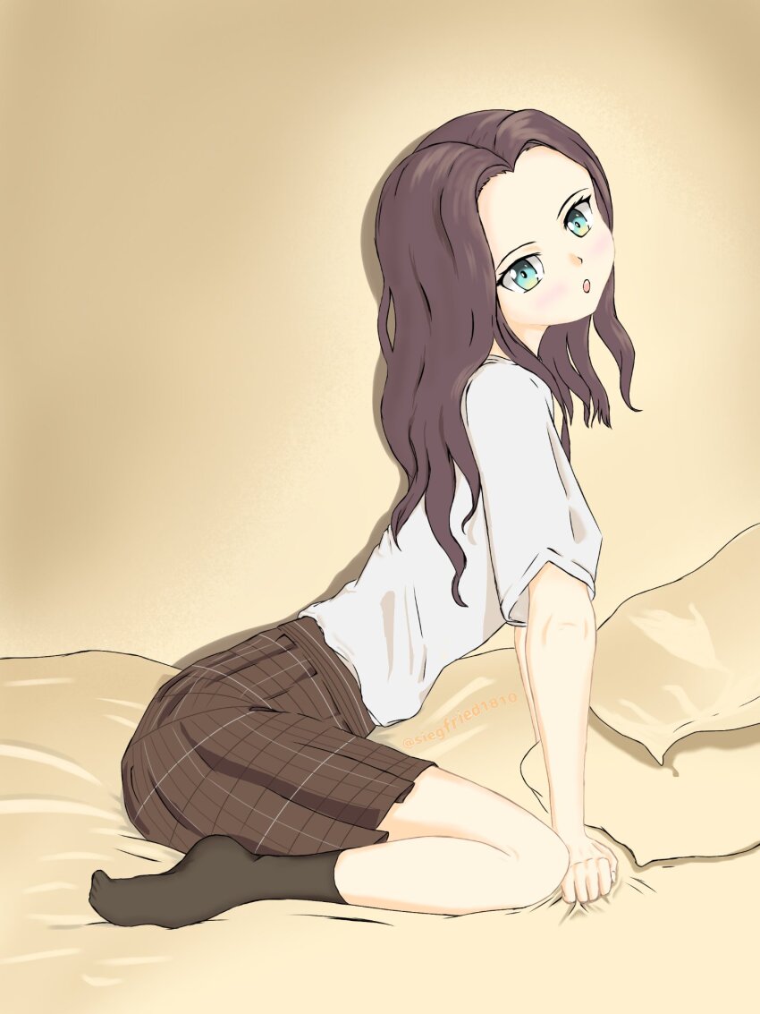 bed_sheet, brown_hair, green_eyes, highres, hololive, ibispaint_(medium), natsuiro_matsuri, natsuiro_matsuri_(street_casual)