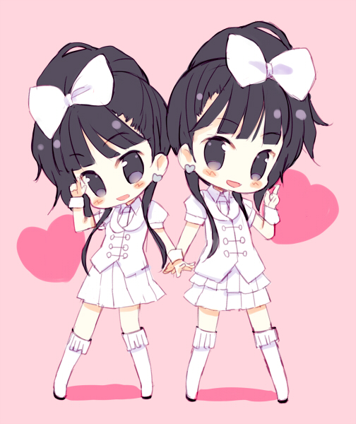 2girls, blush, bow, full_body, hair_bow, heart, ishihara_kaori, meito_(maze)