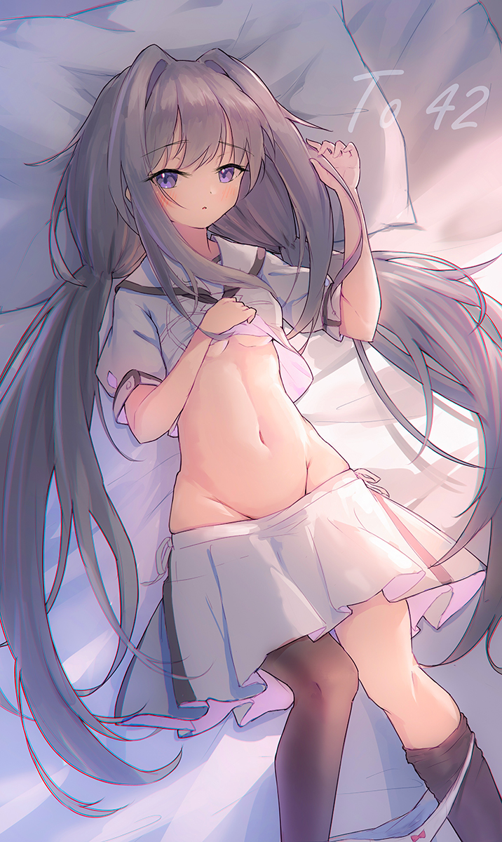 1girl, bed_sheet, blush, breasts, closed_mouth, crossover, fujikawa_mia, grey_hair, hair_intakes, highres, long_hair, loopers, medium_breasts, navel, pleated_skirt, school_uniform, serafuku, shiki_hamaguri, short_sleeves, skirt, solo, summer_pockets, twintails, underboob, very_long_hair