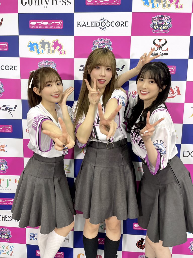 3girls, aoyama_nagisa, indoors, liyuu, looking_at_viewer, multiple_girls, photo_(medium), smile