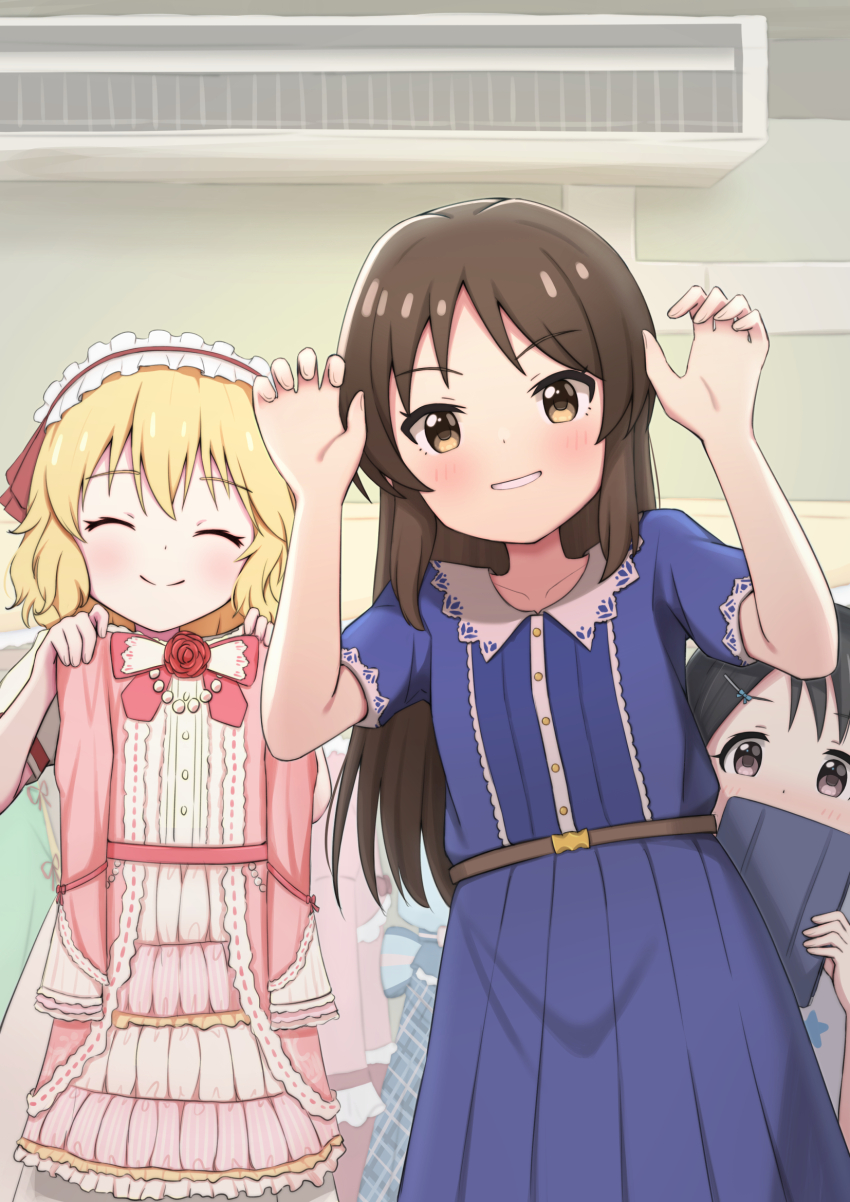 3girls, ^_^, air_conditioner, blonde_hair, blue_dress, blush, brown_hair, claw_pose