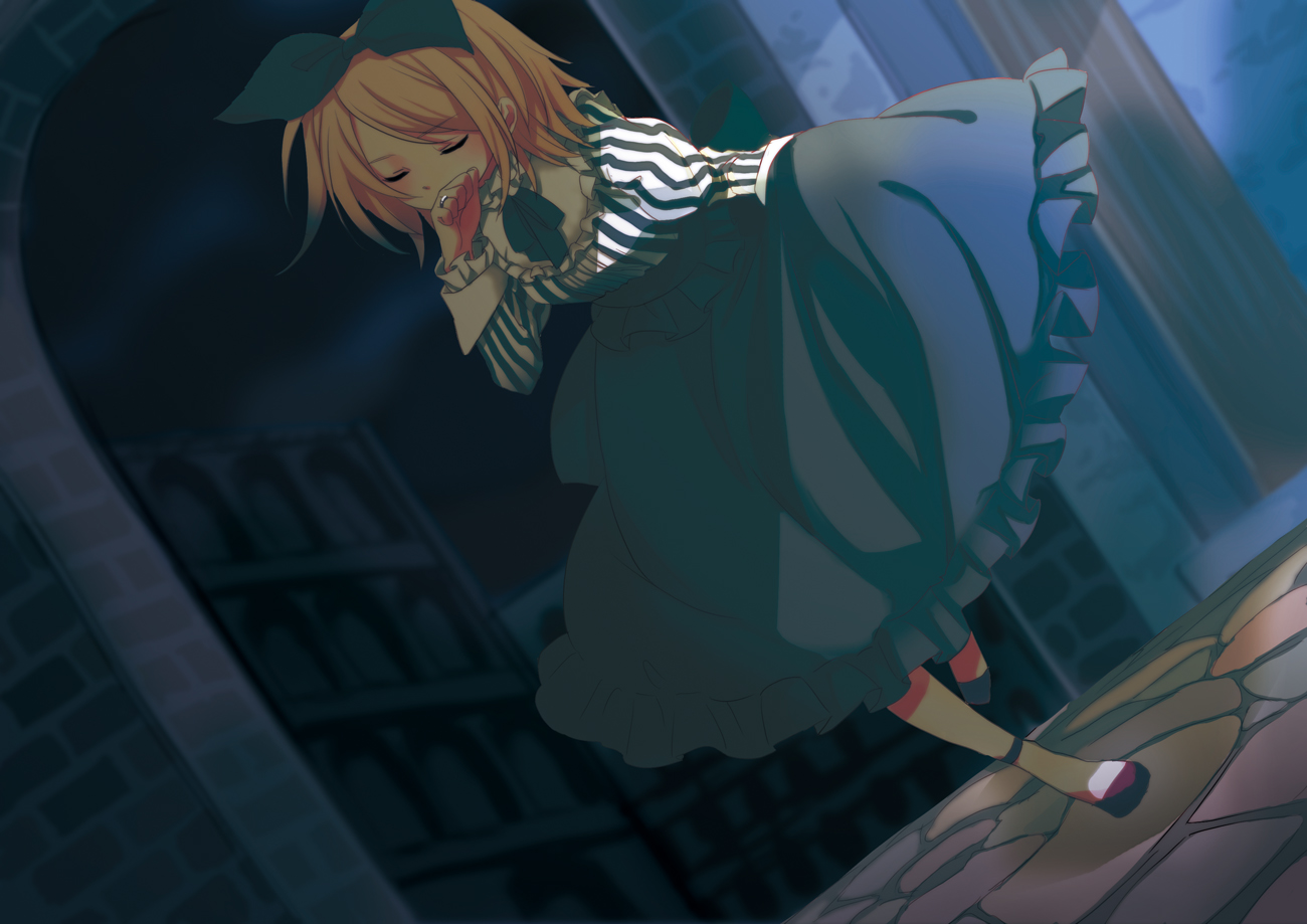 blonde_hair, bow, dress, hechima_(issindotai), kagamine_rin, short_hair, vocaloid