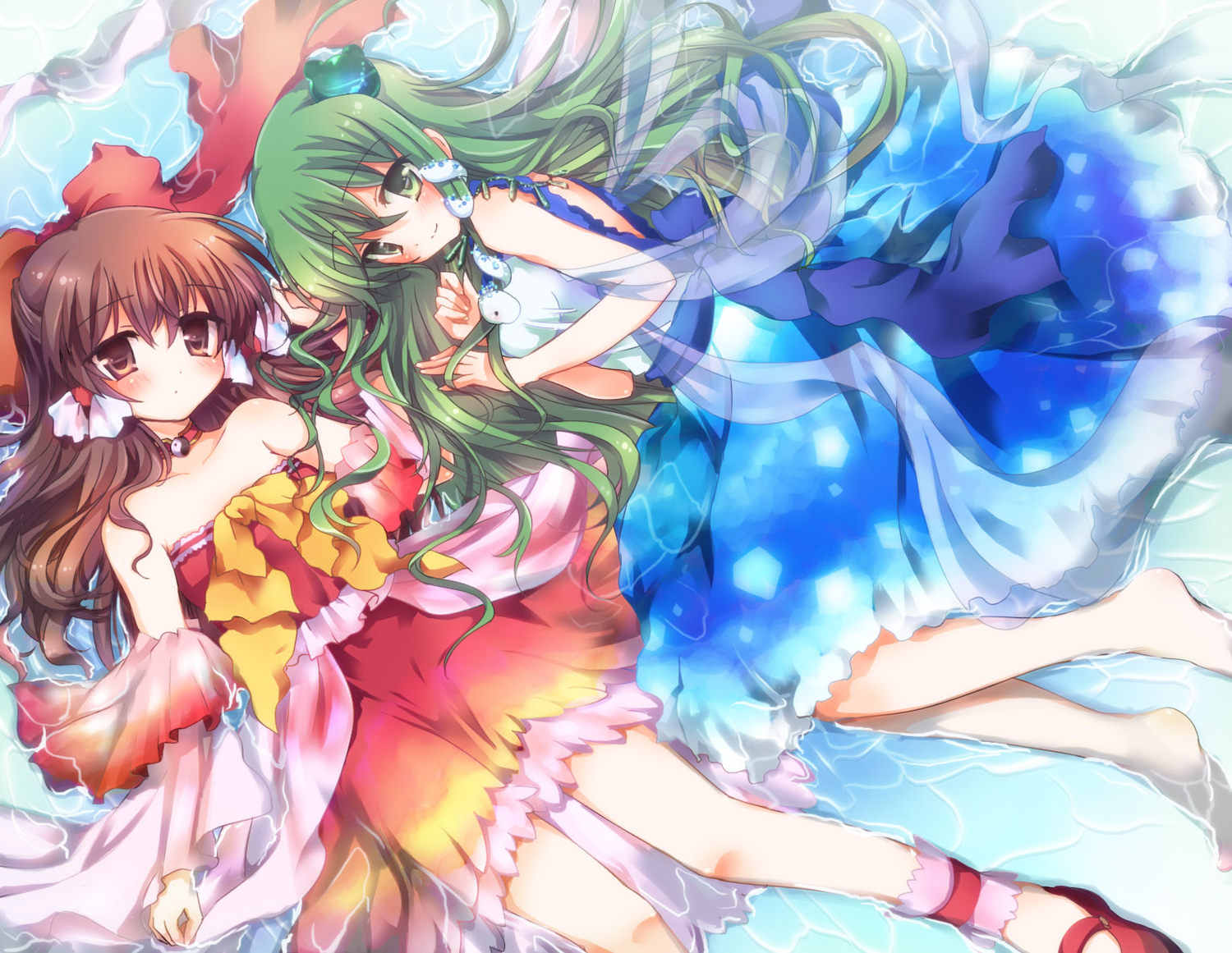 2girls, animal, bow, brown_eyes, brown_hair, choker, dress, frog, green_eyes, green_hair, hakurei_reimu, hizukiryou, kochiya_sanae, long_hair, snake, touhou, water, wet