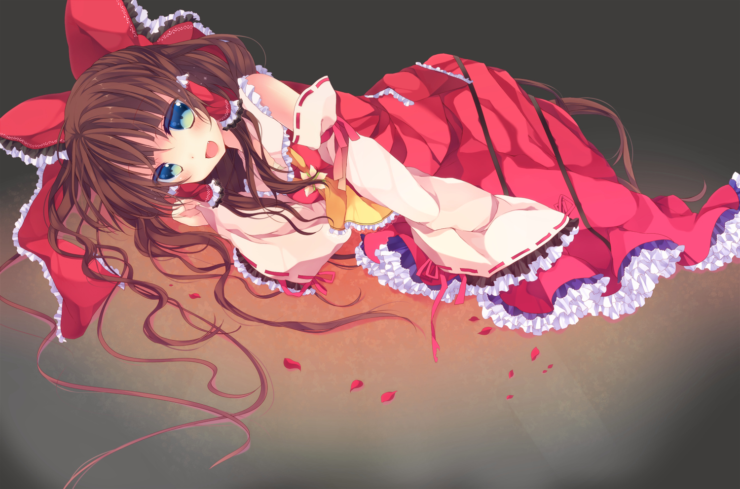 bow, dress, hakurei_reimu, japanese_clothes, kisaragi_kiriha, miko, petals, touhou