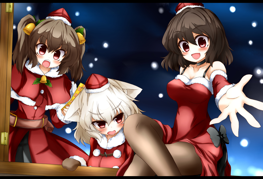 animal_ears, brown_hair, christmas, himekaidou_hatate, inubashiri_momiji, pantyhose, red_eyes, santa_costume, shameimaru_aya, short_hair, takatoiyori, touhou, twintails, white_hair, winter, wolfgirl