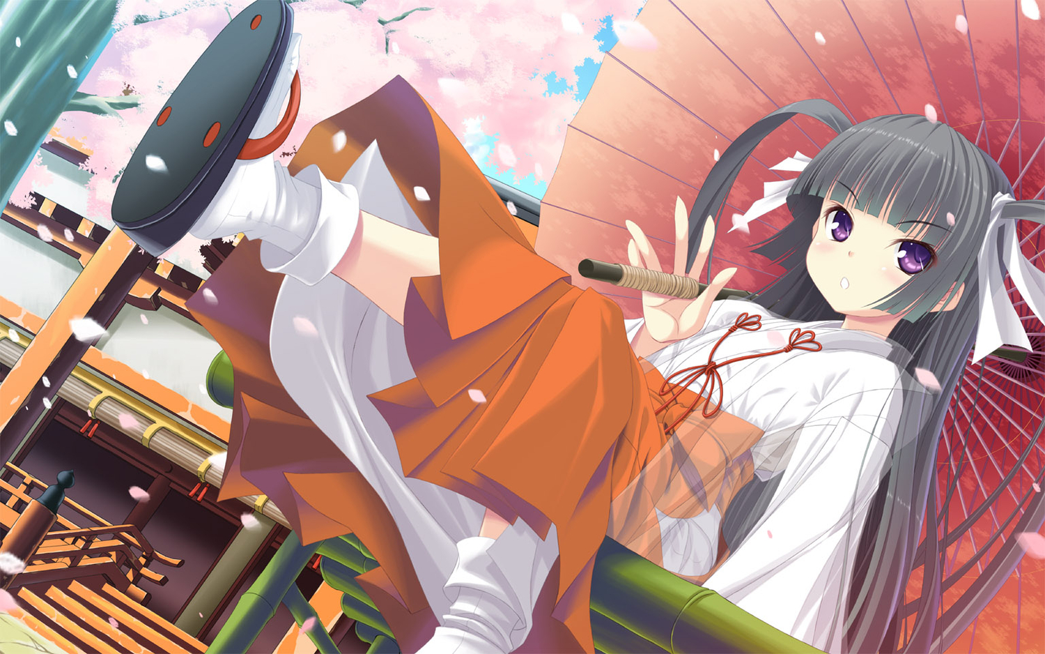 black_hair, japanese_clothes, jpeg_artifacts, noritama_(gozen), petals, purple_eyes, tagme, umbrella