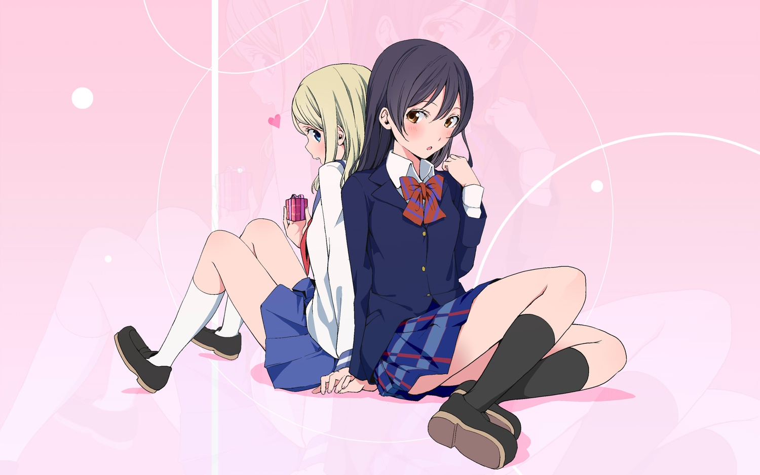 2girls, ayase_arisa, black_hair, blonde_hair, blue_eyes, blush, brown_eyes, love_live!_school_idol_project, nishiuri_warito, school_uniform, sonoda_umi