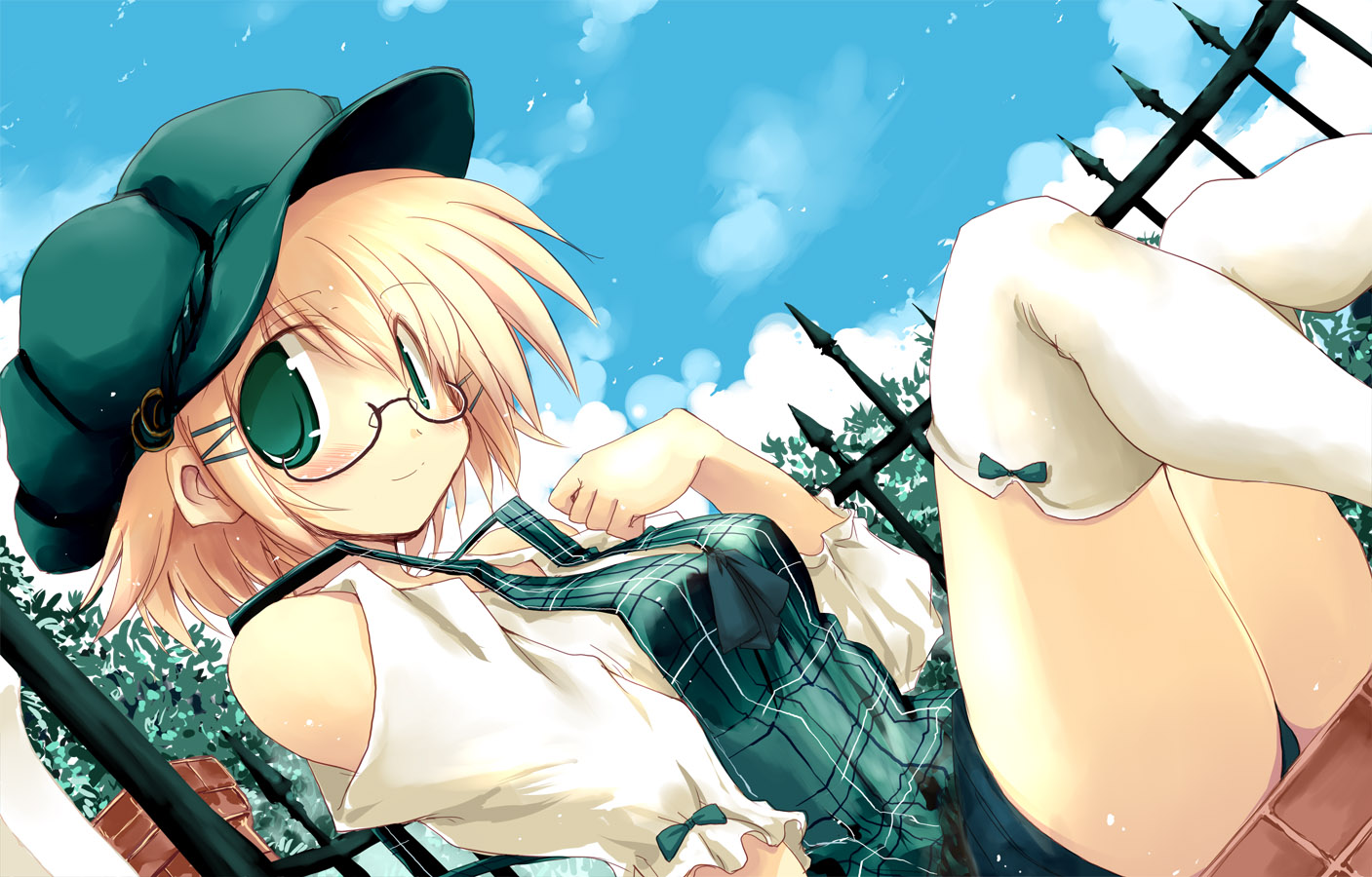 blonde_hair, blush, clouds, glasses, green_eyes, hat, original, sakaki_(noi-gren)