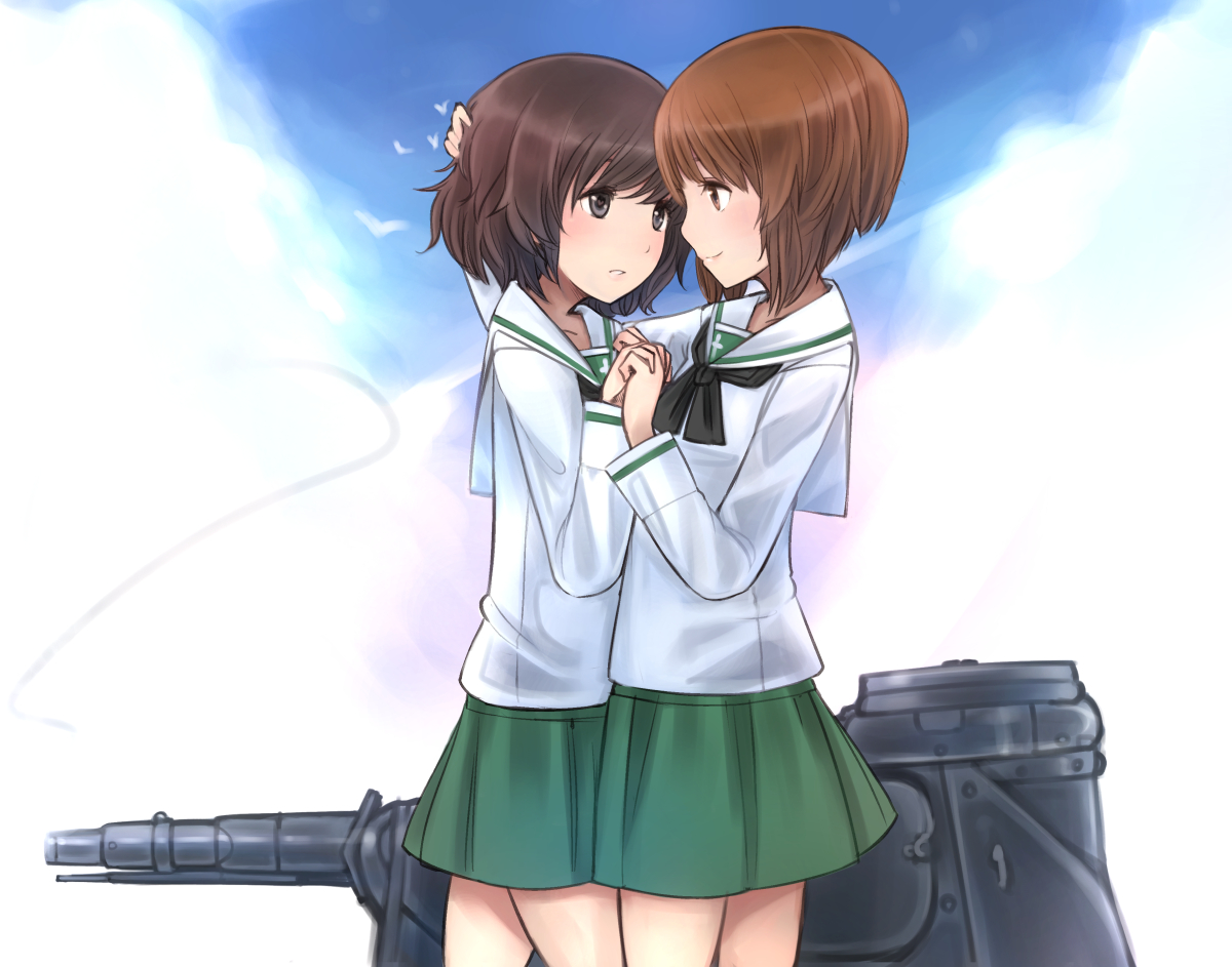 2girls, akiyama_yukari, black_eyes, black_hair, blush, brown_eyes, brown_hair, combat_vehicle, girls_und_panzer, nishizumi_miho, shoujo_ai, umasanjin