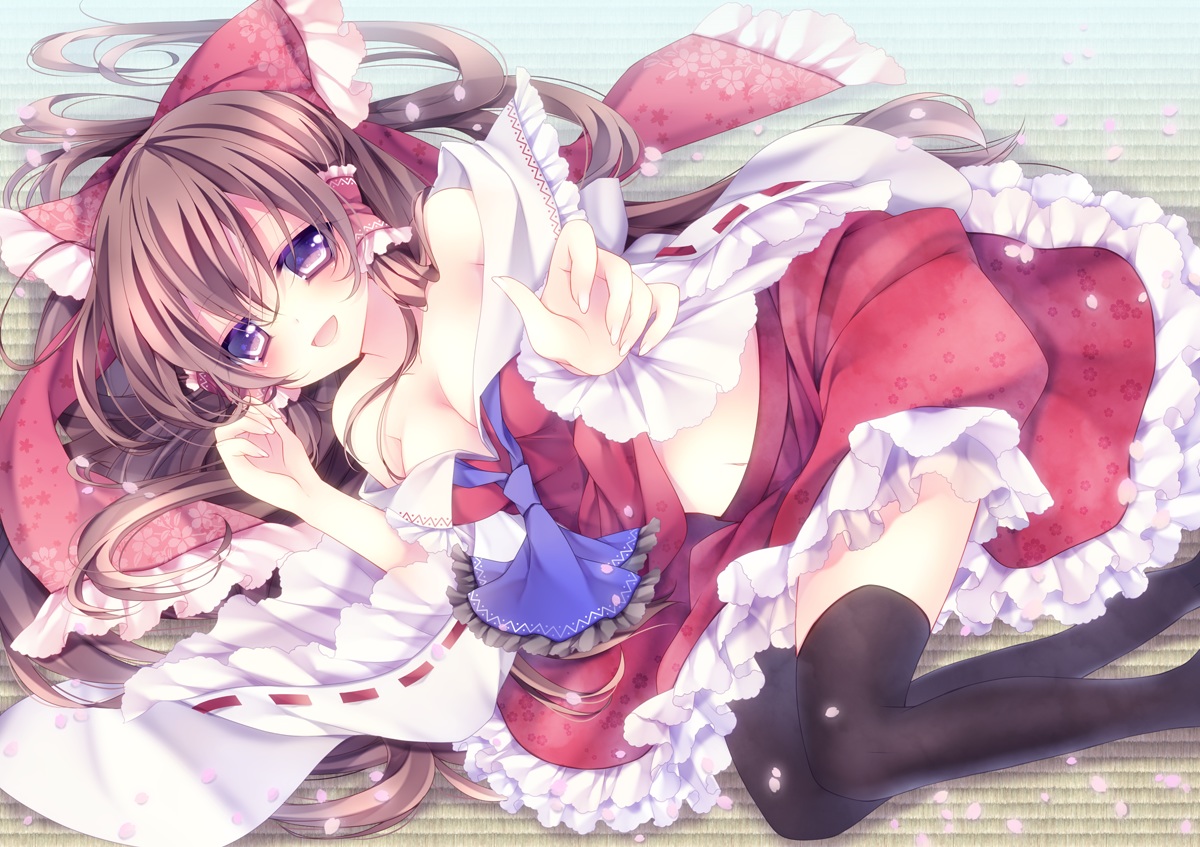 blue_eyes, blush, bow, breasts, brown_hair, cleavage, hakurei_reimu, japanese_clothes