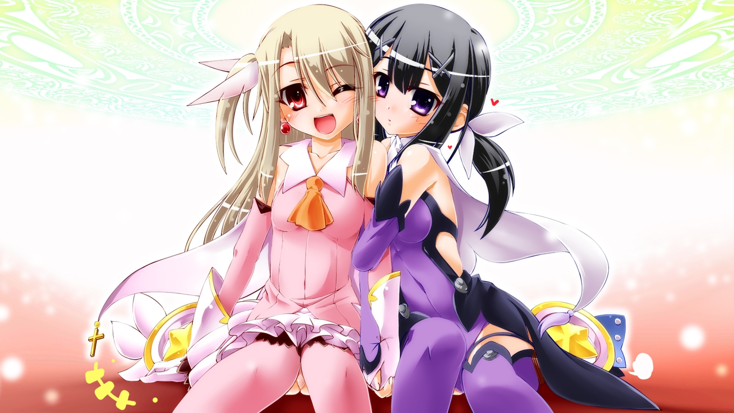 2girls, black_hair, blonde_hair, blush, cross, dress, fate/kaleid_liner_prisma_illya, fate_(series), hisame_genta, illyasviel_von_einzbern, long_hair, miyu_edelfelt, ponytail, purple_eyes, red_eyes, wink