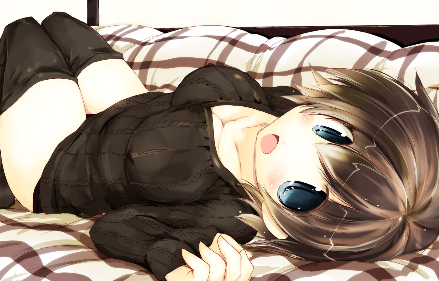 blue_eyes, breasts, brown_hair, cleavage, erect_nipples, jpeg_artifacts, original, sakaki_(noi-gren), short_hair, thighhighs