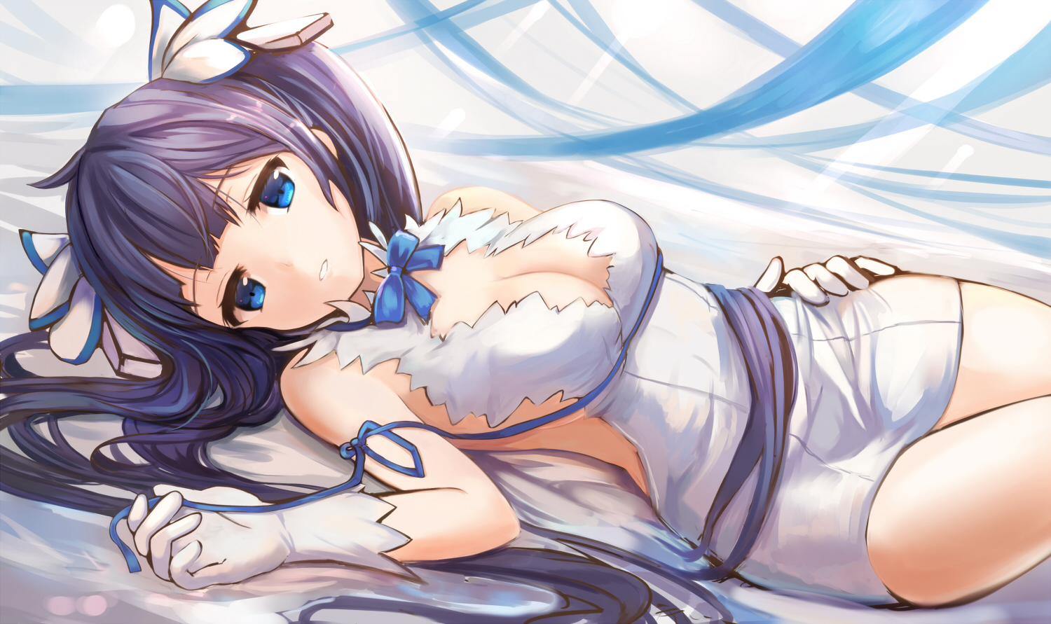 black_hair, bow, breasts, cleavage, dress, dungeon_ni_deai_wo_motomeru_no_wa_machigatteiru_darou_ka, gloves, hestia_(danmachi)