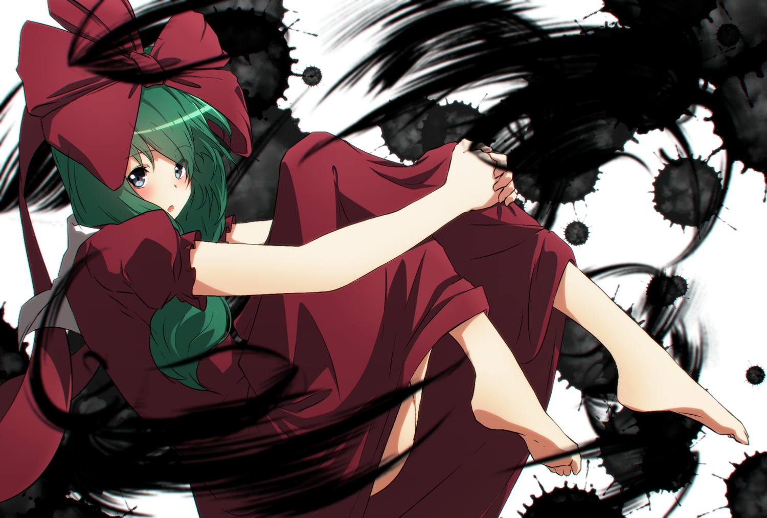 aono_meri, barefoot, blush, bow, dress, green_hair, kagiyama_hina, long_hair