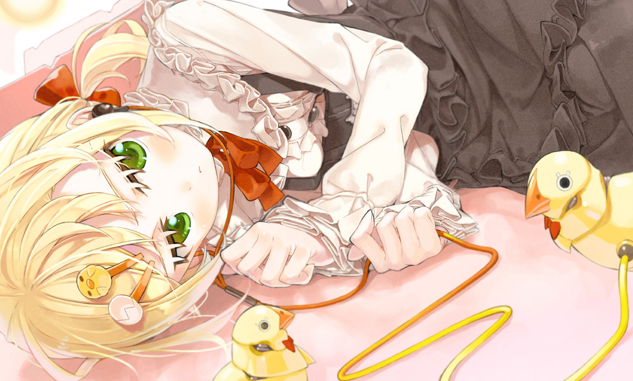 amamiya_chiharu, blonde_hair, green_eyes, headphones, lolita_fashion, original, ponytail, ribbons