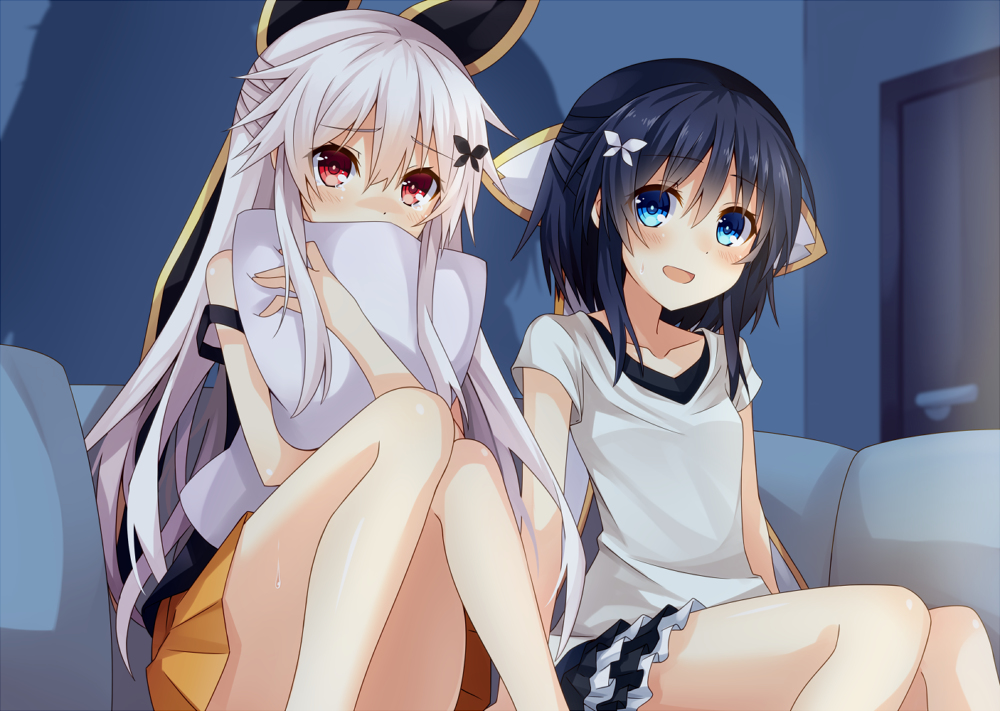 2girls, aliasing, aqua_eyes, black_hair, blush, couch, dark, etna_(komori_kuzuyu), komori_kuzuyu, long_hair, original, red_eyes, rivier_(komori_kuzuyu), short_hair, skirt, tears, thighhighs, white_hair