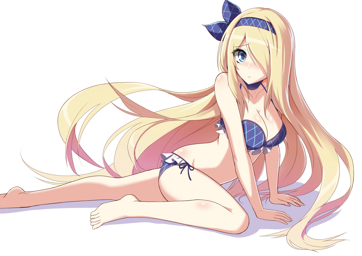aliasing, barefoot, bikini, blonde_hair, blush, breasts, cleavage, headband, long_hair, pandora_(p&d), puuzaki_puuna, puzzle_&_dragons, swimsuit, white