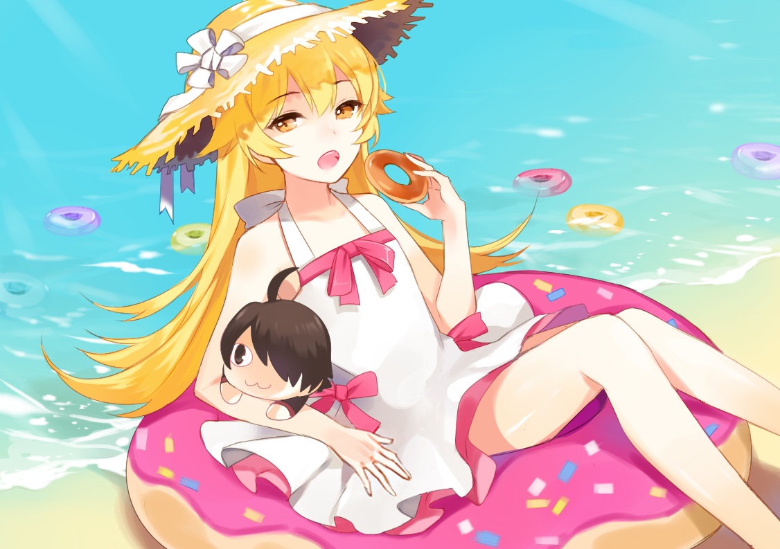 apring, araragi_koyomi, beach, blonde_hair, bow, cat_smile, doll, dress, food, hat, long_hair, monogatari_(series), nisemonogatari, oshino_shinobu, vampire, water, yellow_eyes