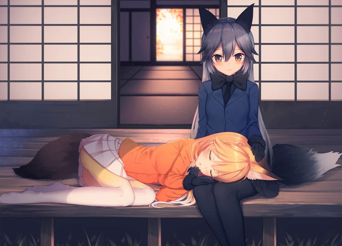 2girls, animal_ears, anthropomorphism, ass, blonde_hair, blush, bow, brown_eyes, foxgirl, gloves, grass, gray_hair, kawami_nami, kemono_friends, pantyhose, red_fox_(kemono_friends), shade, short_hair, silver_fox_(kemono_friends), skirt, sleeping, tail