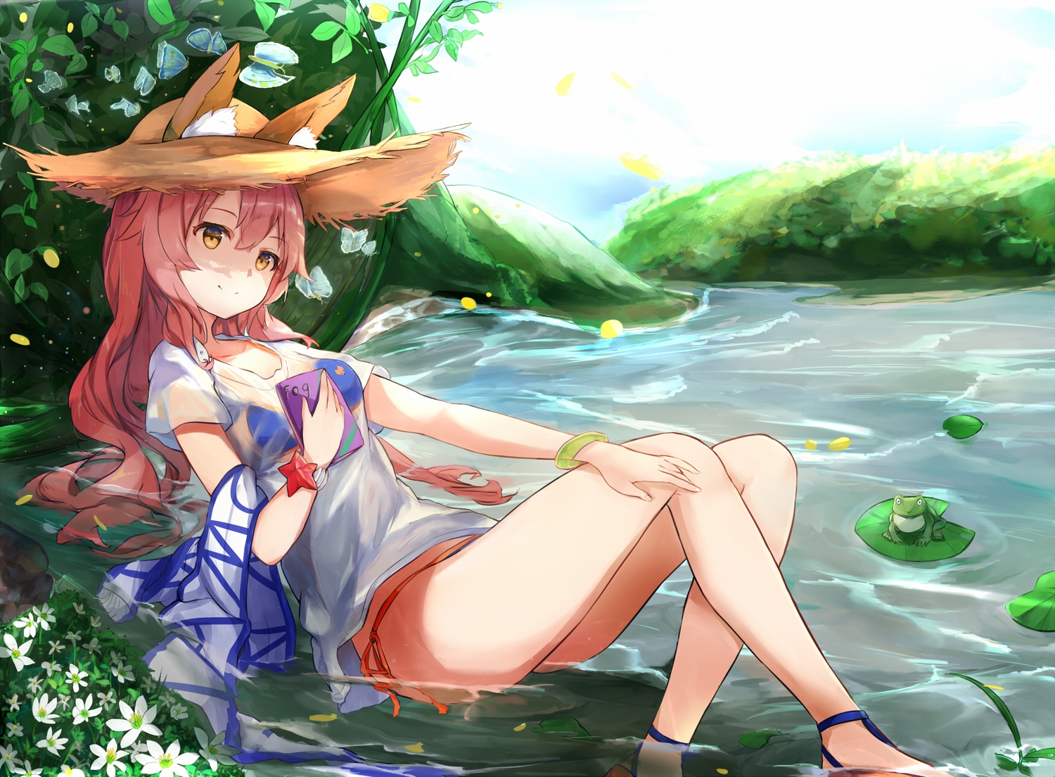animal, animal_ears, bikini, fate/grand_order, fate_(series), flowers, foxgirl, frog, hat, long_hair, mosta_(lo1777789), orange_eyes, pink_hair, swimsuit, tamamo_no_mae_(fate), water, wet
