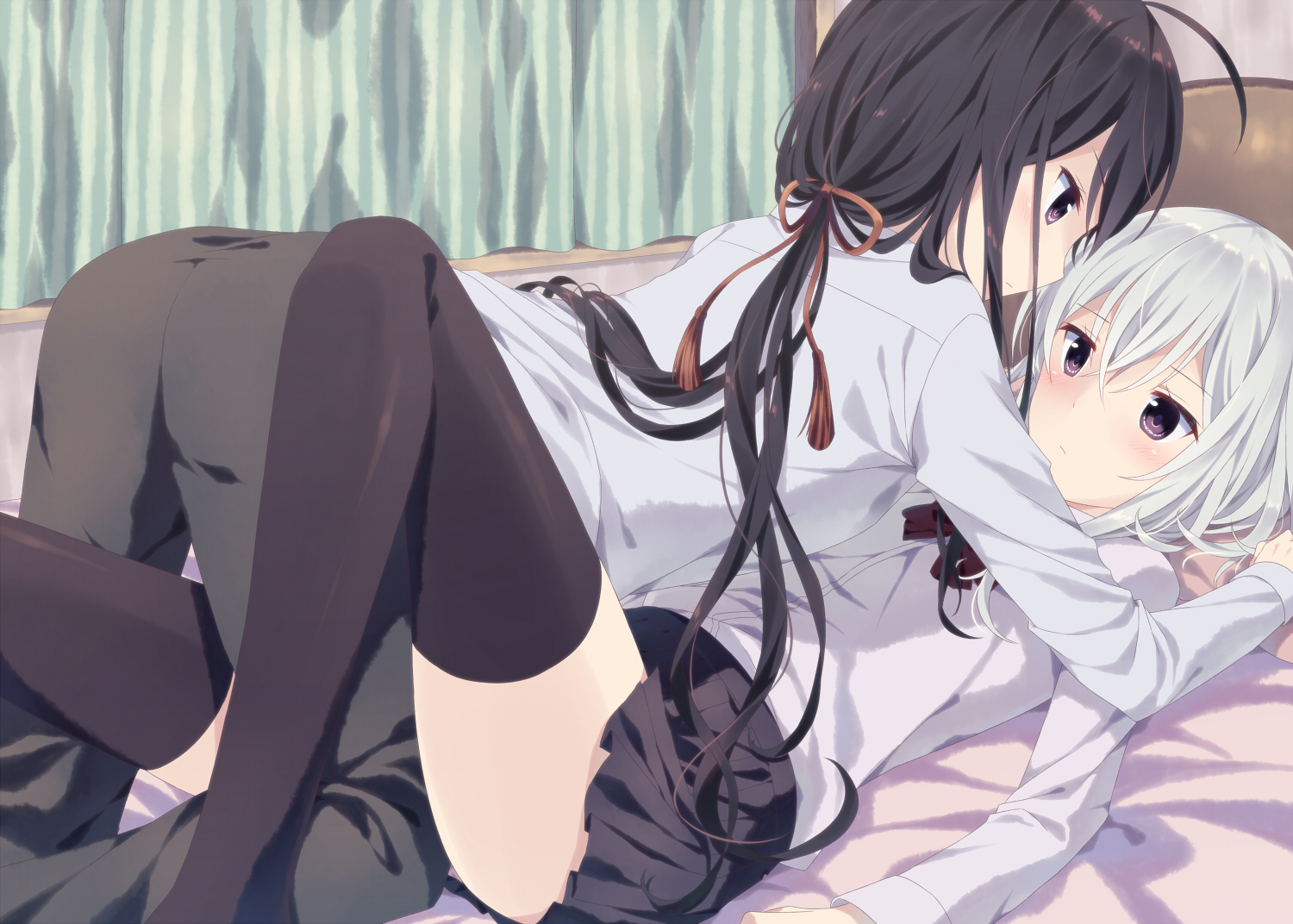 2girls, bed, black_hair, blush, long_hair, ponytail, purple_eyes, remoyona, ribbons, shoujo_ai, skirt, thighhighs, white_hair