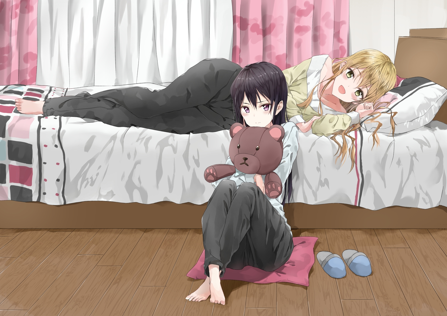 2girls, aihara_mei, aihara_yuzu_(citrus), barefoot, bed, black_hair, blonde_hair, citrus_(saburouta)