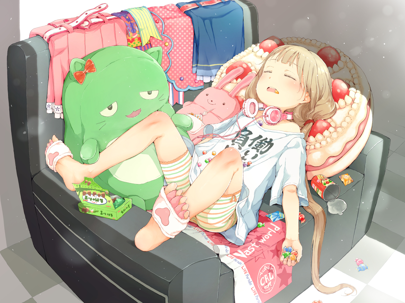 blonde_hair, candy, futaba_anzu, gomennasai, headphones, idolmaster, idolmaster_cinderella_girls, loli, long_hair, shorts, sleeping, twintails