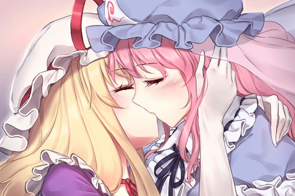 2girls, blonde_hair, blush, close, elbow_gloves, gloves, hat, kiss