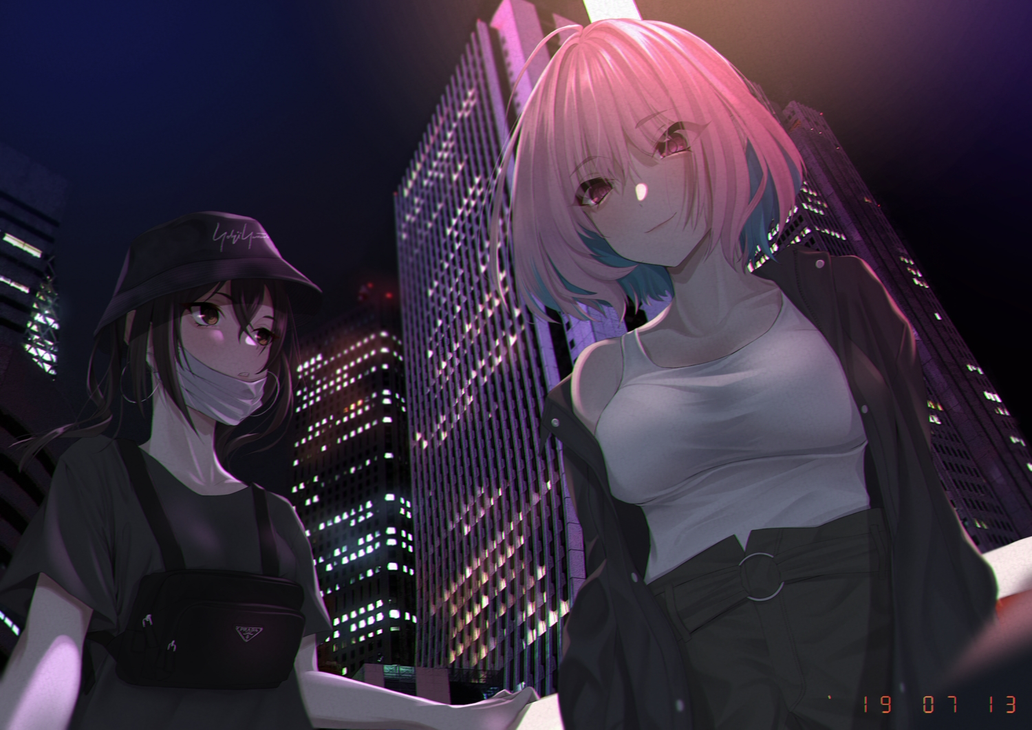 2girls, black_hair, brown_eyes, building, city, hat, idolmaster, idolmaster_cinderella_girls, mask, night, pink_eyes, pink_hair, short_hair, sunazuka_akira, wasabi_(mecha_karai), yumemi_riamu