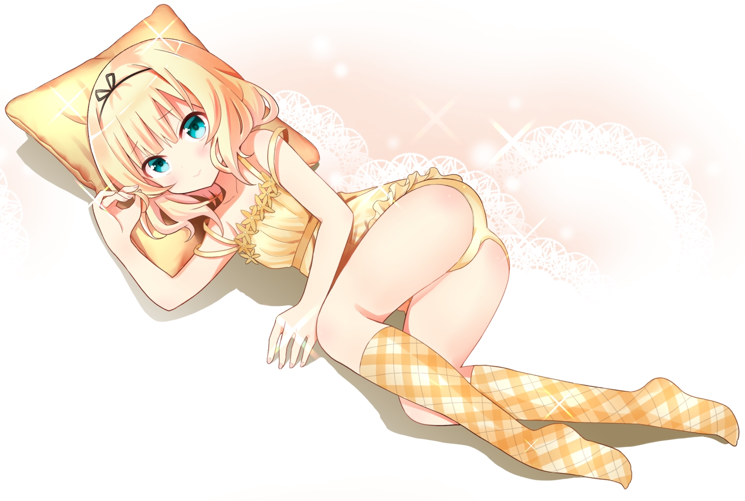 ass, blonde_hair, gochuumon_wa_usagi_desu_ka?, green_eyes, headband, kirima_sharo, kneehighs, nanakusa_amane