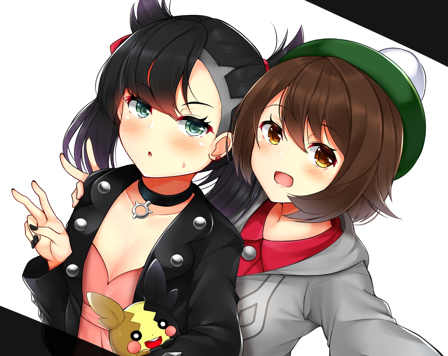 2girls, black_hair, blush, brown_hair, choker, dress, green_eyes, hat