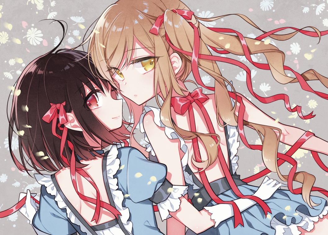 2girls, blonde_hair, brown_hair, futaribeya, gloves, kawawa_sakurako, long_hair, red_eyes