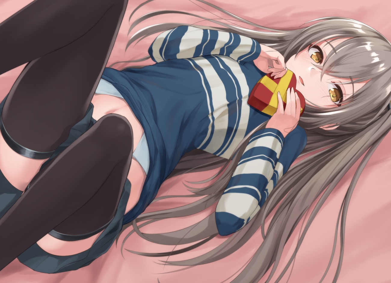 akabane_hibame, anthropomorphism, girls_frontline, gray_hair, long_hair, skirt, thighhighs, ump-45_(girls_frontline), valentine, yellow_eyes