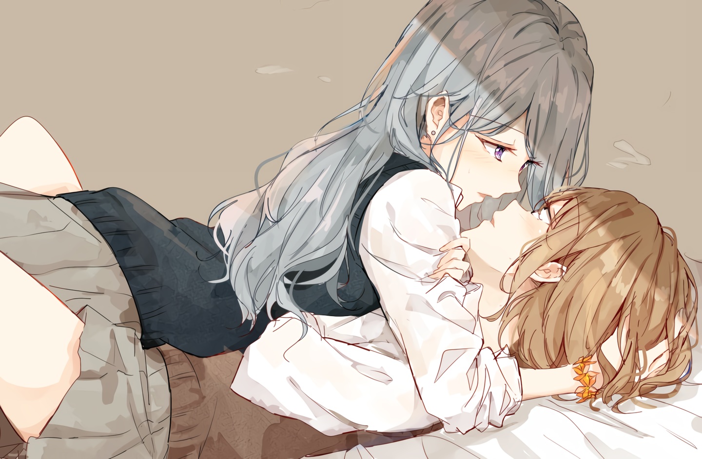 2girls, bed, blush, brown_eyes, brown_hair, gray_hair, hug, long_hair