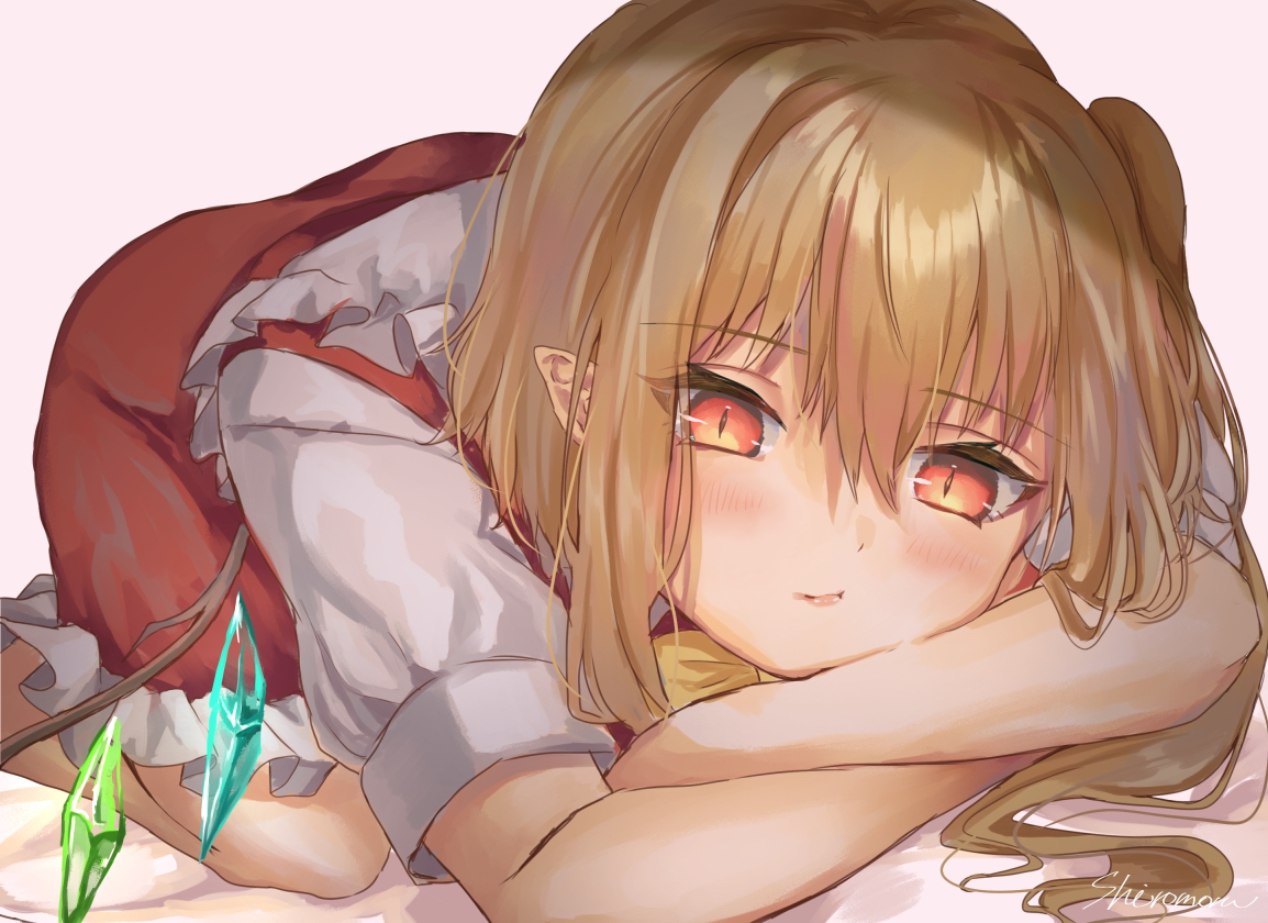 blonde_hair, blush, close, flandre_scarlet, loli, pointed_ears, ponytail, red_eyes, shiromoru_(yozakura_rety), short_hair, signed, touhou, vampire, wings