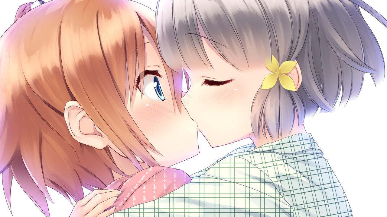 2girls, aragaki_akira, blue_eyes, blush, close, game_cg, gray_hair, hiraoka_mutsuki, kamitsure_~7_no_nijou_fushigi~, kiss, mizuki_kotora, orange_hair, pajamas, short_hair, shoujo_ai, twintails