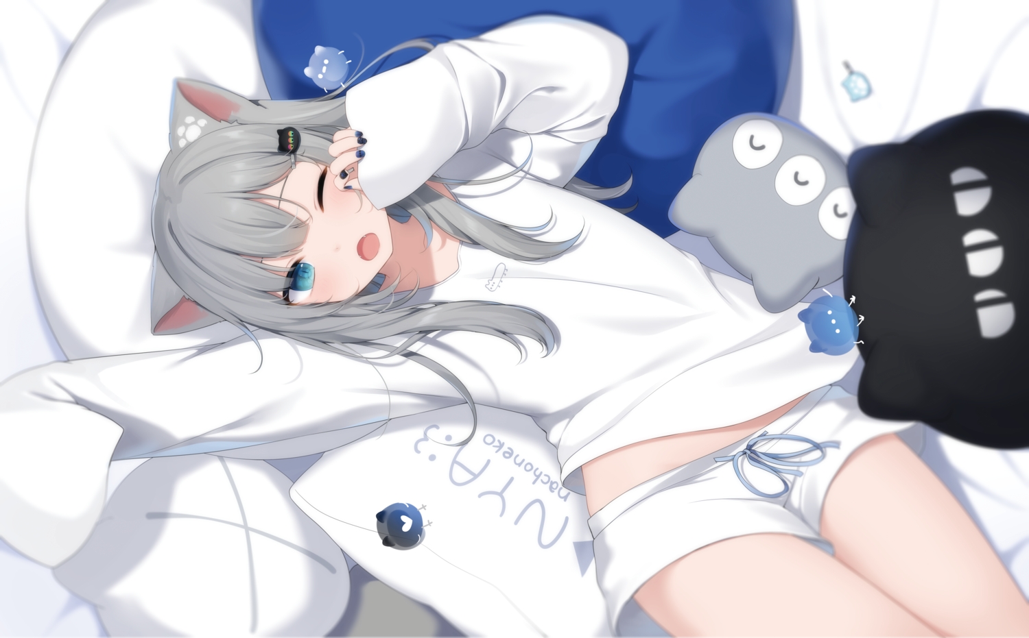 animal_ears, aqua_eyes, bed, catgirl, fang, gray_hair, long_hair, mafuyu_(chibi21)